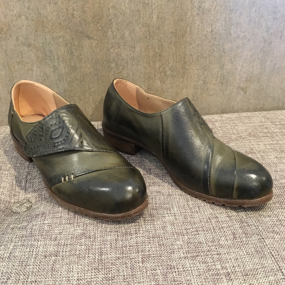 Jafa Green Leather Flats
